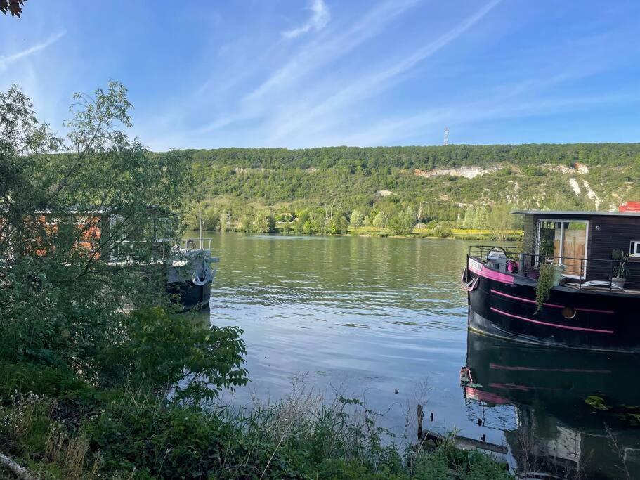 Hébergement de vacances Maison Fleurs De Lys, Climatisée, Wifi Et Parking Privée Gratuit, Lave-linge, Vernon Giverny *