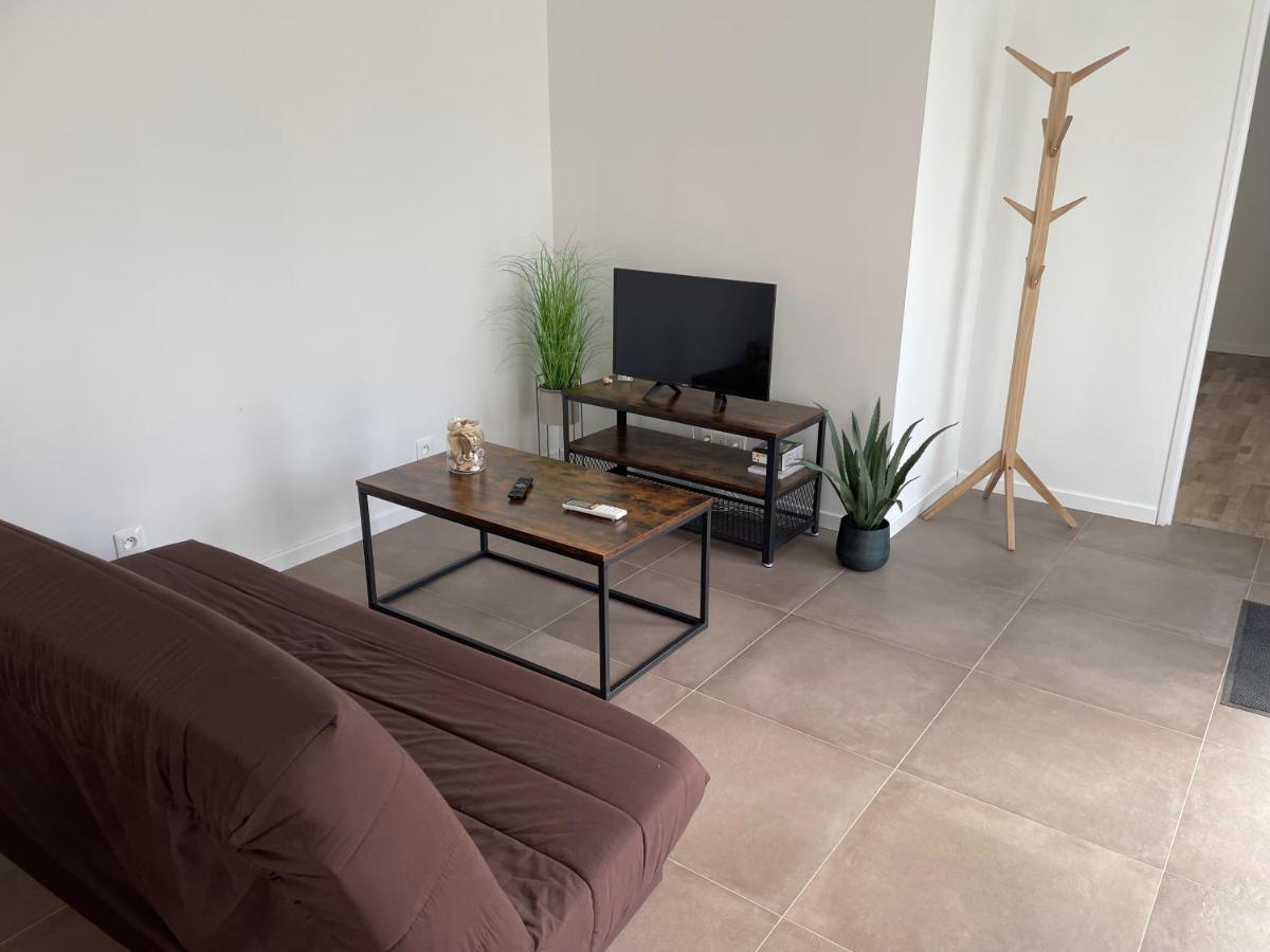 Maison Fleurs De Lys, Climatisee, Wifi Et Parking Privee Gratuit, Lave-linge, Vernon Giverny Holiday home *